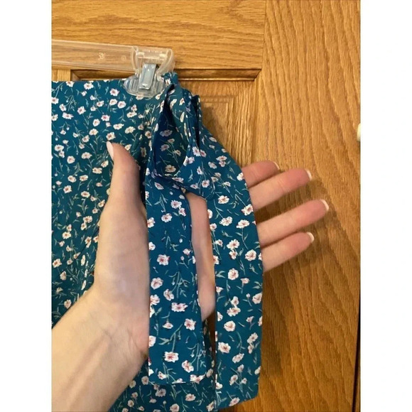 SHEIN Ruffled Mini Skater Skirt Women’s Size S Green Floral Swiftie - Picture 2 of 5